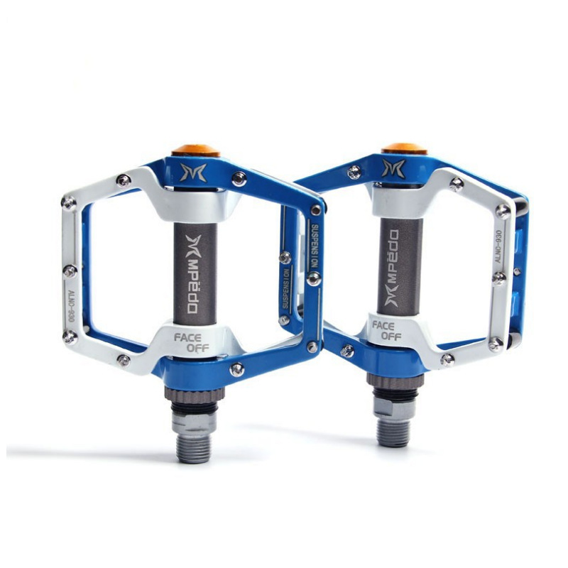 Mountain bike bicycle with two pedals